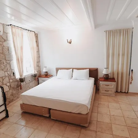 Han/Misafirhane Tashmahal