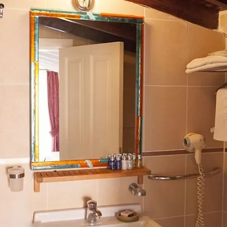 אורחן Tashmahal 3*